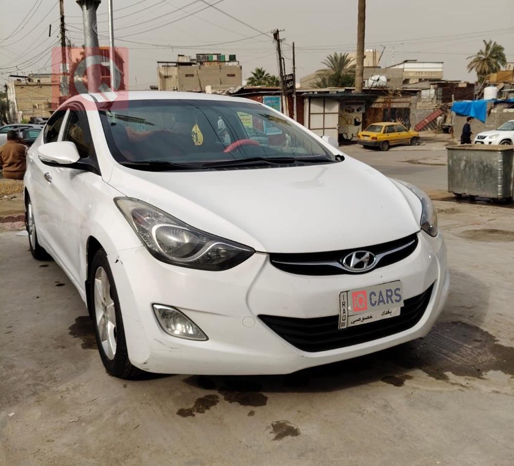 هیۆندای ئەلەنترا